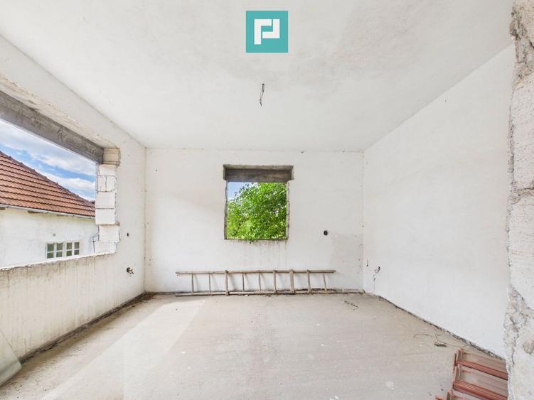 Casă cu etaj construcție nouă, în Sebiș Arad