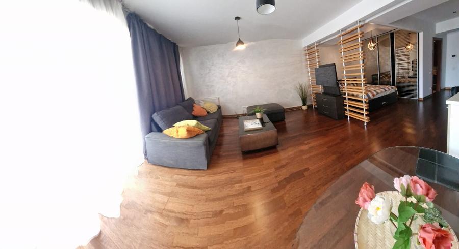 Inchiriez studio in InCity