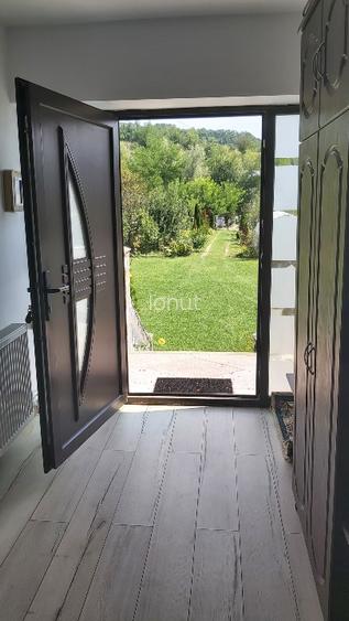 Casă minunata intr-un cadru natural de poveste  - 11