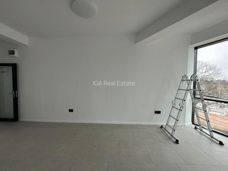 Spatiu comercial  de inchiriat, intr-o locatie centrala - 6