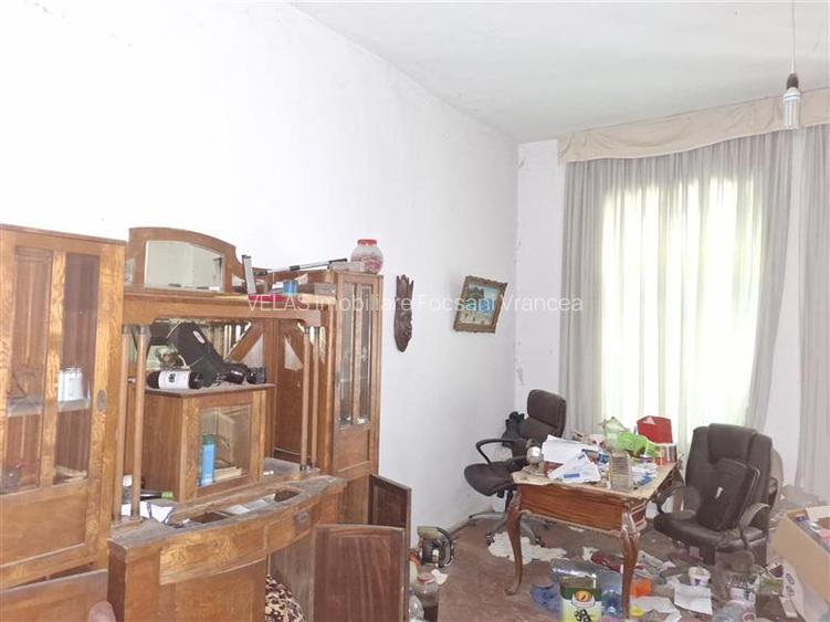 Casa Focsani parter+demisol, teren 840 mp, zona centru - 6