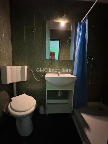 Casa de inchiriat, 25 camere, 25 bai, receptie,T719 - 11