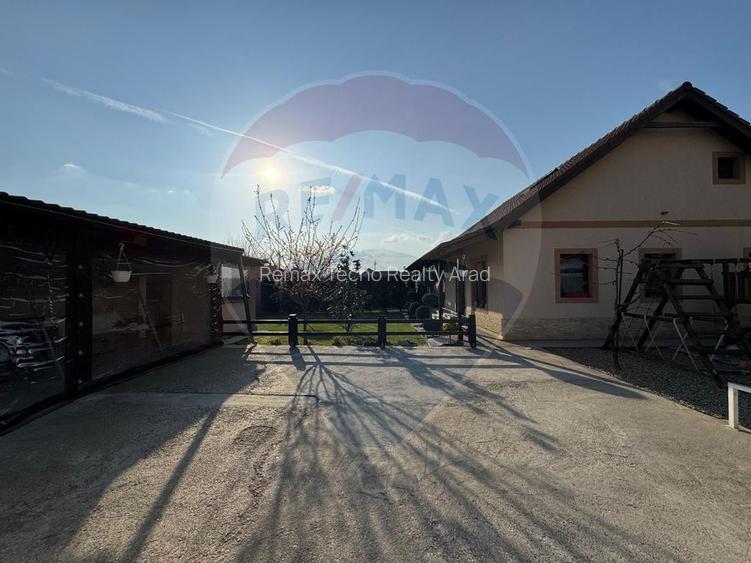 Casă / Vilă cu 4 camere de vânzare în zona Bujac-Arad - 26