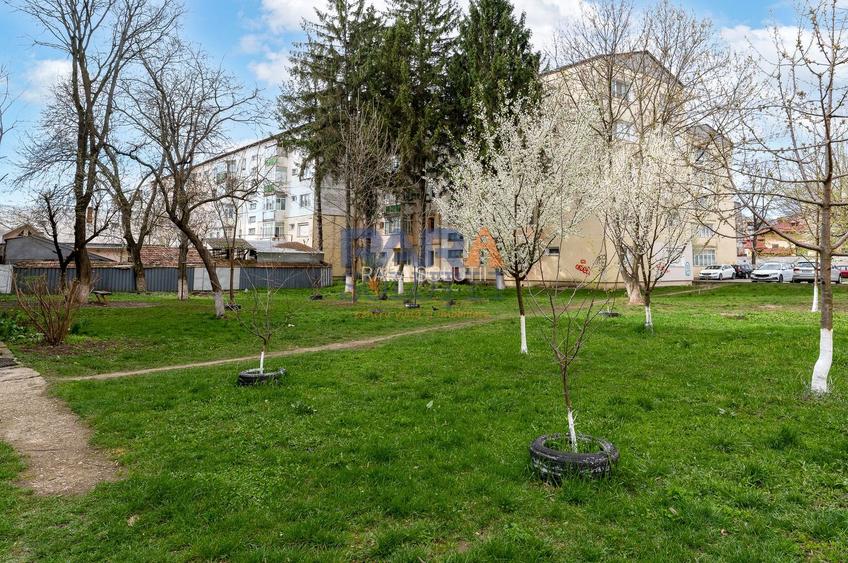 Apartament 3 camere, două băi - Str. Bogdan Dragoș - 17