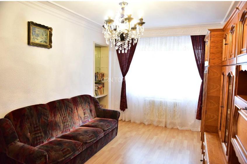 Apertament 3 camere decomandat balcon zona Vasile Aaron - 10