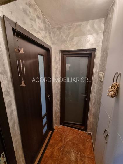 Central-apartament 2 camere cu gaze - 7