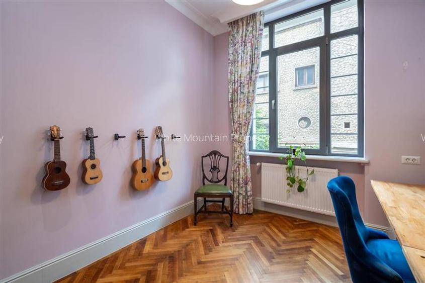 Traian, apartament in vila, 5 camere - 12