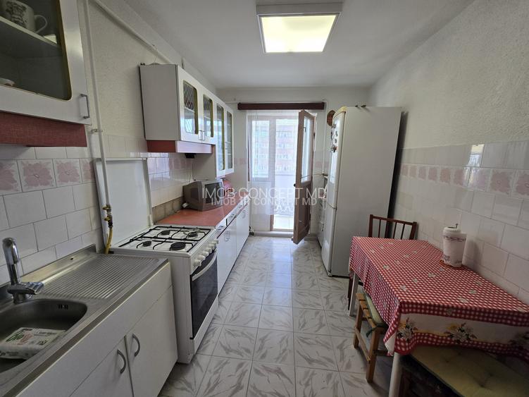 VANZARE APARTAMENT 4 CAMERE zona REUBLICII-NORD - 18