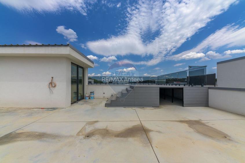 Arhitectură, tehnologie și lifestyle premium într-o vilă spectaculoasă - 52