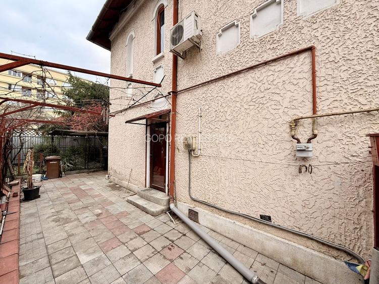 Vila 200 mp cartier de case Belvedere Regie - 9