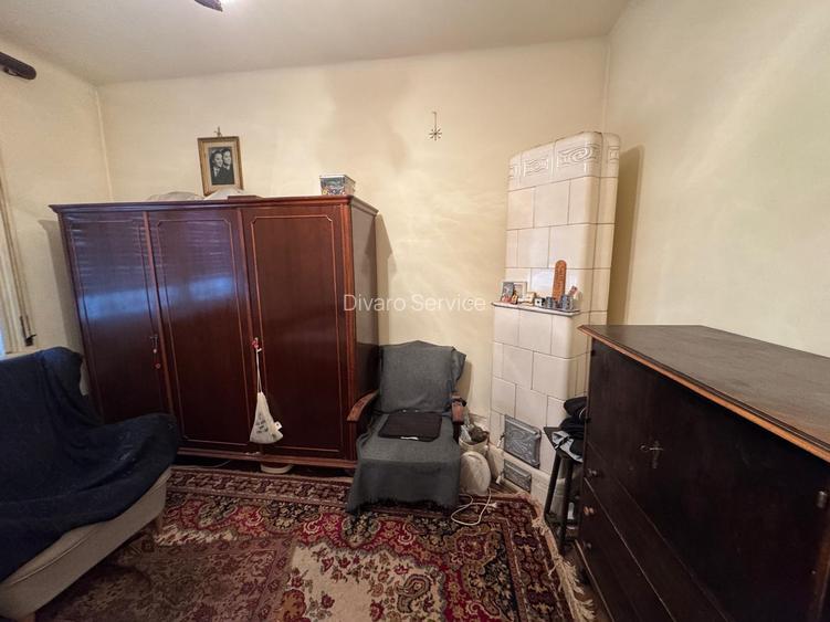 Vanzare apartament patru camere plus garsoniera in vila cartierul Armenesc curte - 6