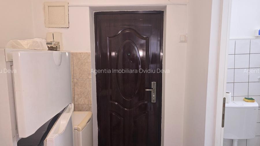 Vand garsoniera in Deva, zona Progresul, parter, bloc de caramida de 3 etaje, - 4