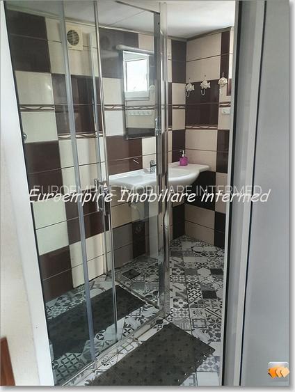 Pensiune 14 camere de vanzare zona Eforie Nord - 11