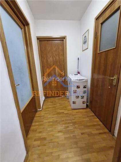Vanzare apartament 3 camere, zona Trapezului - 14