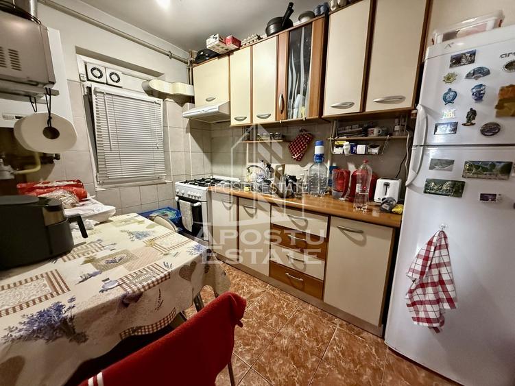 Apartament cu 3 camere, etajul 1, centrala proprie, zona Sagului - 2