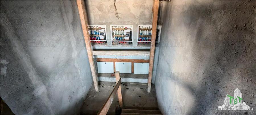 Vila somptuoasa, 10 + camere, S+P+1, 1100mp utili, cu toate utilitatile, in  sec - 28