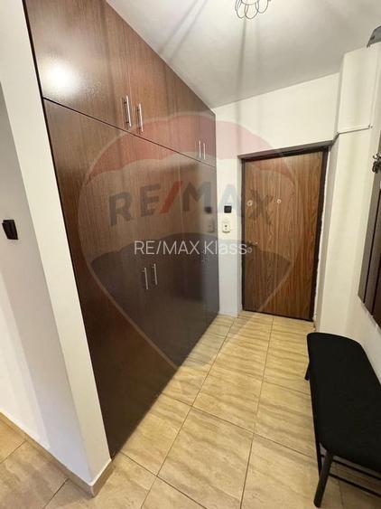 Apartament cu 2 camere de închiriat în zona 13 Septembrie - 9