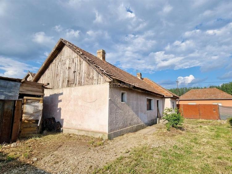 RECO Casa de renovat cu teren mare in Biharia - 9