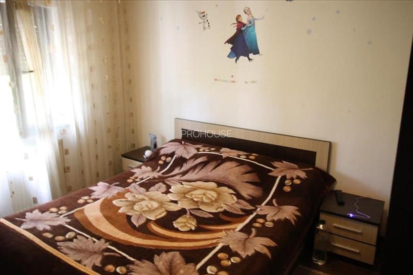 Zona Martir Closca - 2 camere decomandate - 3