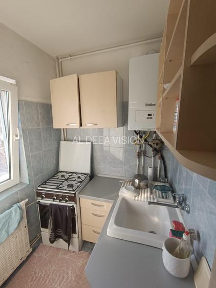 Garsonieră de închiriat- zonă centrală, strada Cireșilor - 5