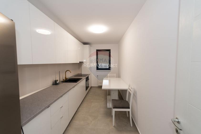 PRIMA INCHIRIERE Studio modern + balcon mare, Hils Splai, 60mp - 10