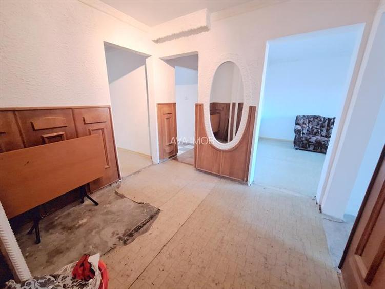 Apartament 3 camere decomandat zona Narcisa - 21