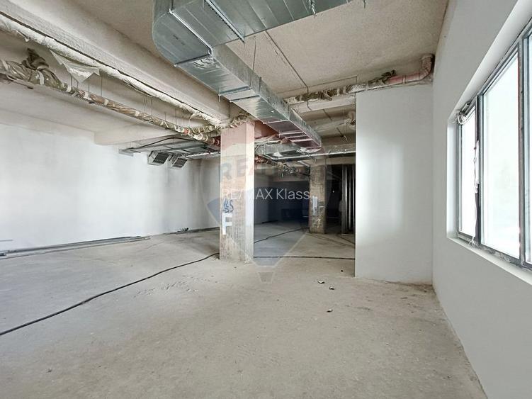 Inchiriere Spatiu Comercial langa Pasarela Metrou Berceni | Open Space - 19