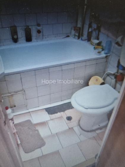Aparatorii Patriei-Soseaua Berceni-apartament 4 camere - 2