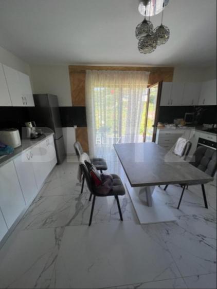 Casa de vanzare, pe un singur nivel, 170 mp + 2.300 mp teren - 6