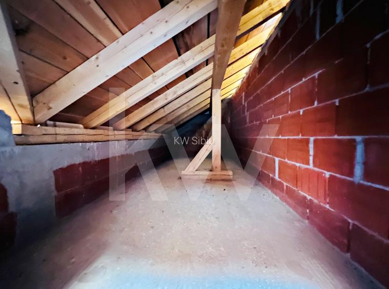 Casa unifamilială mare 5 cam, garaj, curte. Întabulată. Fughiu Oradea - 26