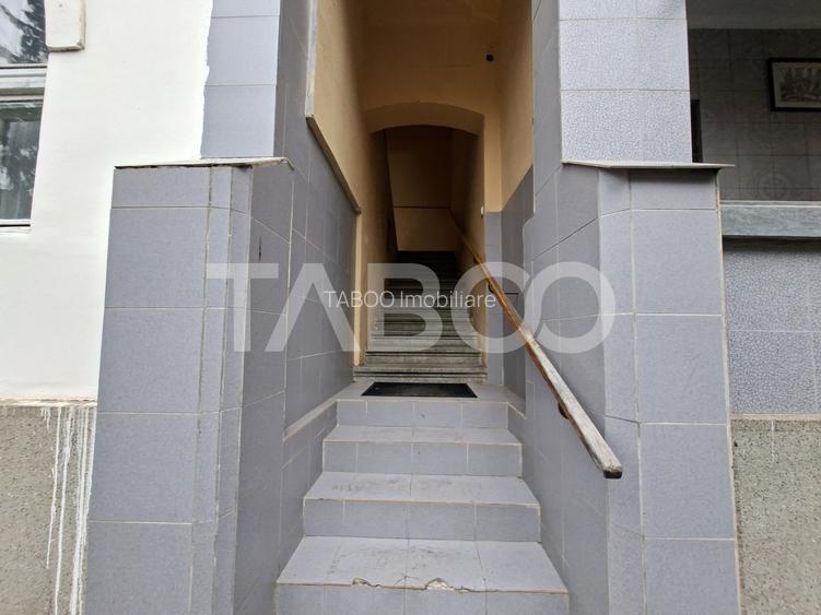 Apartament complet renovat 2 camere garaj acces auto Centru Istoric - 17