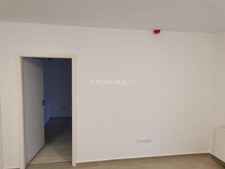 Spatiu comercial de vanzare zona Tractorul bloc nou - 10