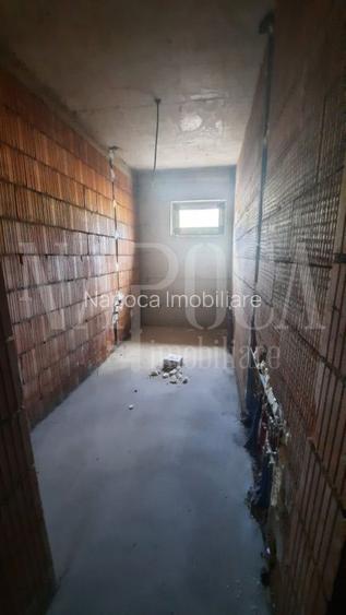 Casa 5 camere de vanzare in Salicea - 4