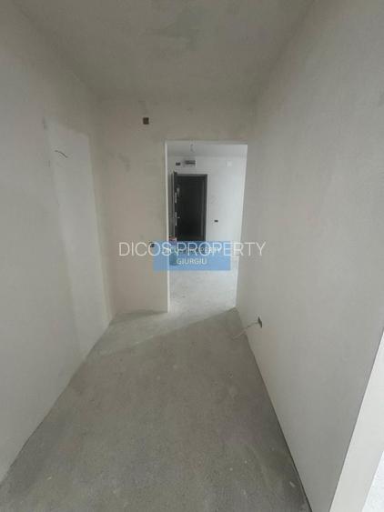 Apartament 4 camere de vânzare – Bd. București - 10