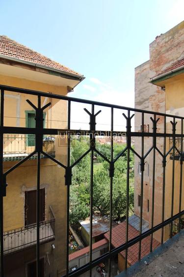 Amenajat modern, centrala proprie, cladire istorica - 23
