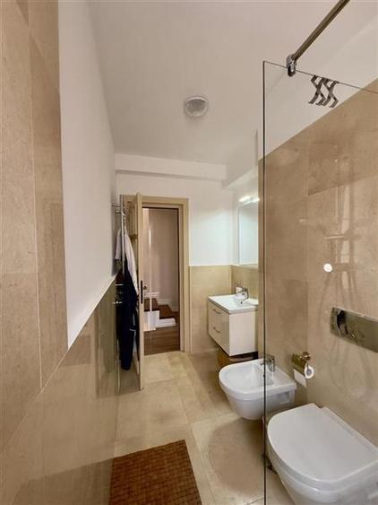 Vila unica in Iasi, tip London House – design rafinat si priveliste spectaculoas