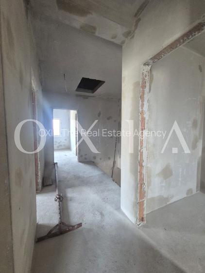 AX1187 Mosnita Noua, 1/2 Duplex Despartit Prin Camera Tehnica - 14