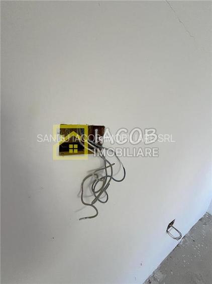 Casa ''''la gri'''' P+M, Dumbrava -Itesti, jud Bacau - 11