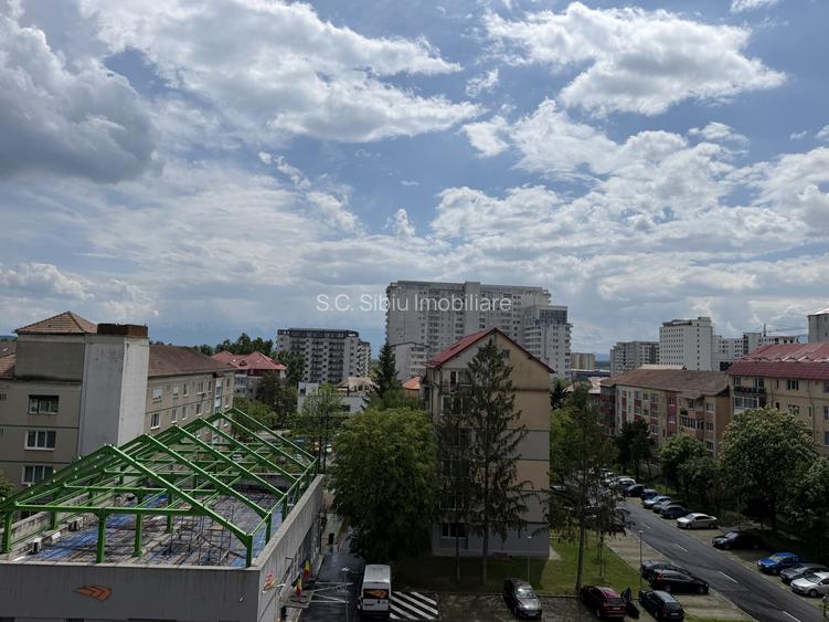 ap 4 camere mansarda spatios cedonia  doua baii - 13