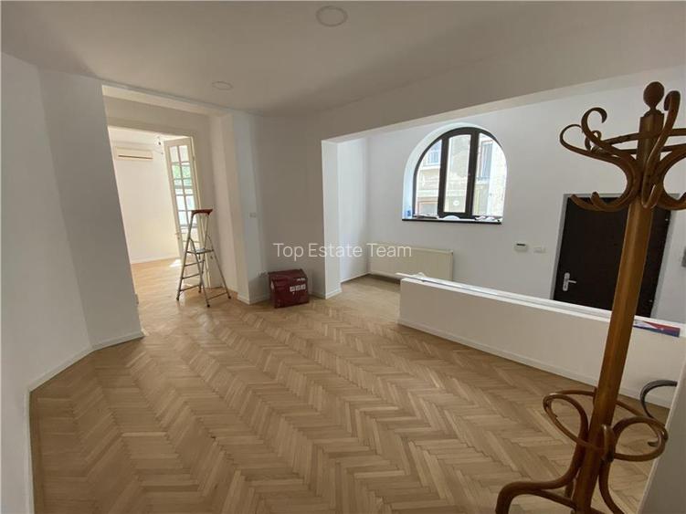Vila de inchiriat in zona Capitale, office/rezidenta - 2