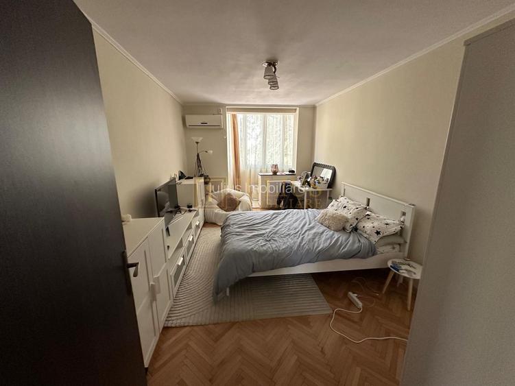 2 camere| in spatele facultatii de Medicina| disponibil din 1 Mai| - 2
