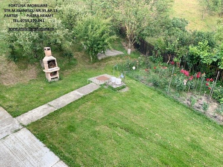 Casa in oras, cu  priveliste de vis, la poalele padurii - 17