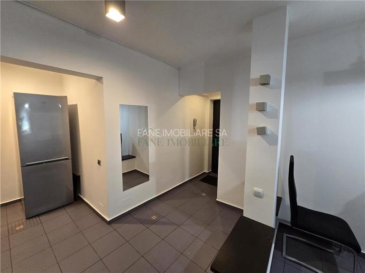 Inchiriez apartament spatios 2 camere parter Nerva Traian - 12