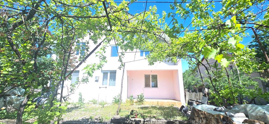 Vânzare proprietate - Casă spațioasă cu teren generos în Bilciurești Dâmbovița - 6