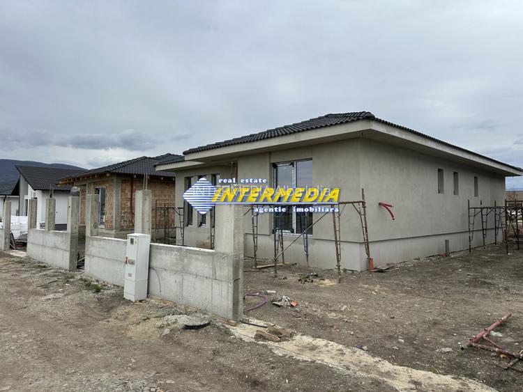 Vanzare Casa Noua 4 camere 2 Bai Terasa 120 mp cu 425 mp Teren Finisata la cheie - 2