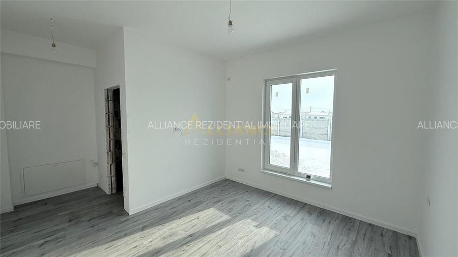 Casa Individuala - 3 camere - 2 bai - 371 mp teren - 10