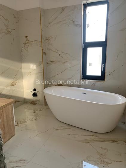 Duplex despartit prin garaj langa Lidl - 12