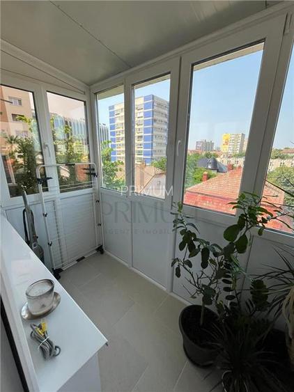 Take Ionescu - Medicina - Amenajat lux - Centrala termica proprie - Balcon spati - 4