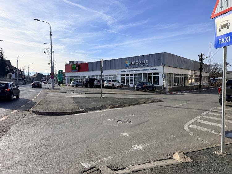 Showroom 300mp Soseaua Alba Iulia langa benzinăria Mol cu vitrina mare - 7