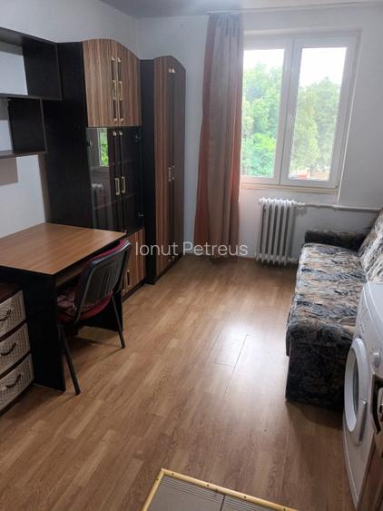 Vand garsoniera 12 metri patrati  - 4